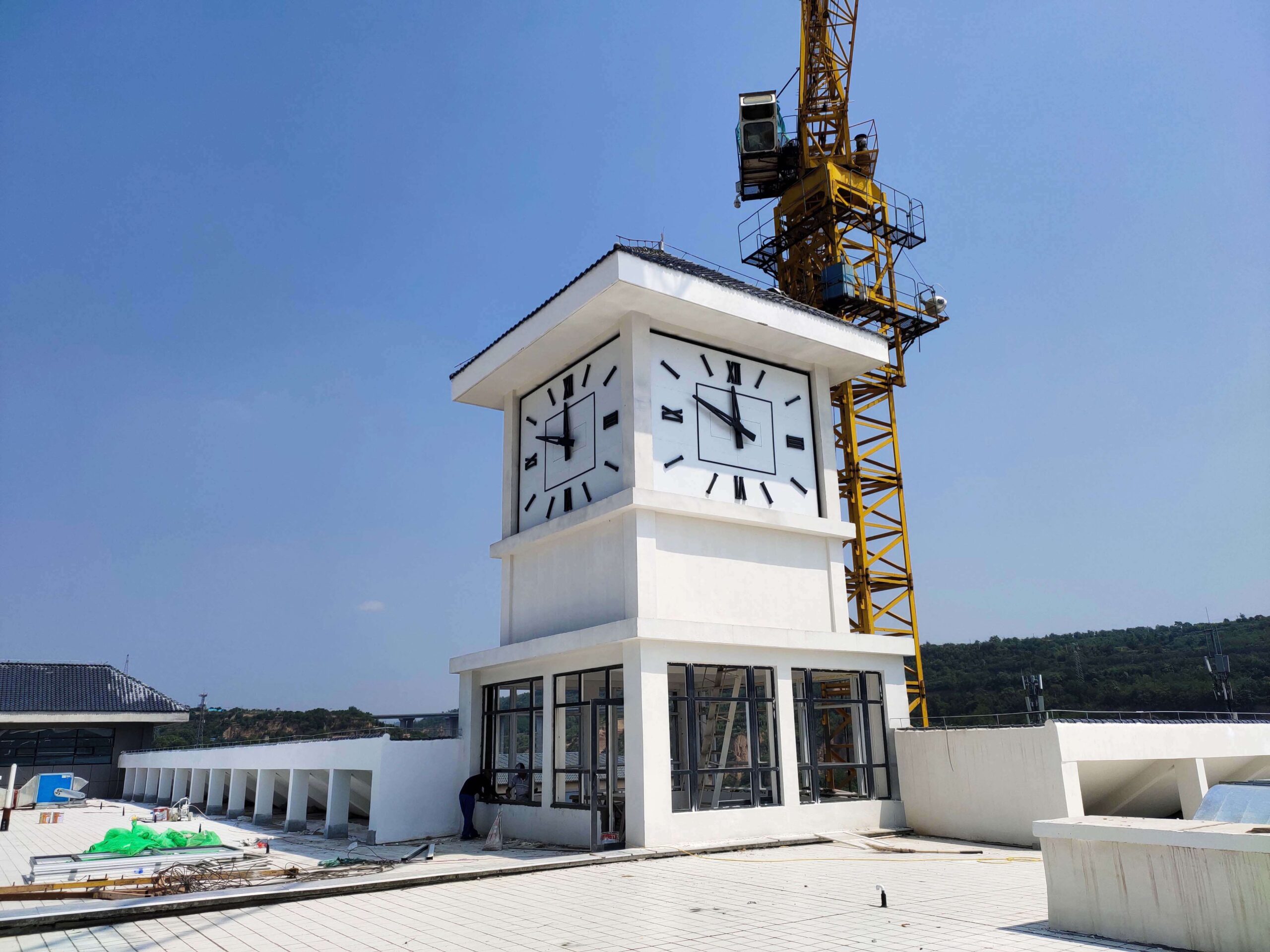 4 Facade University Clock,Thailand